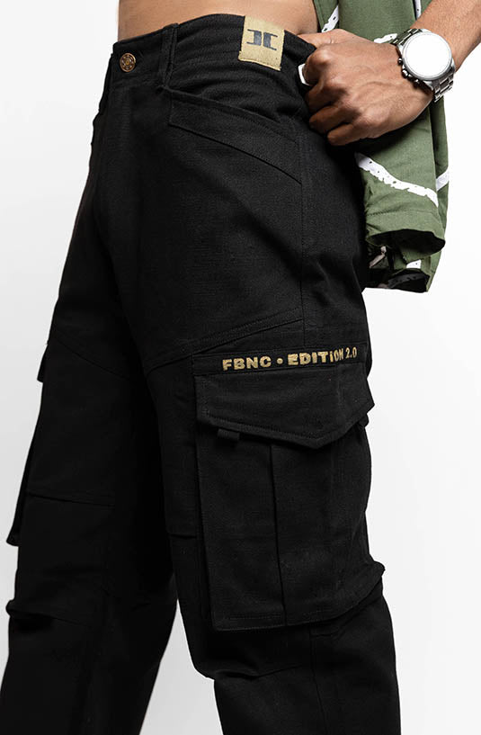 Noir Baggy Cargo Pants